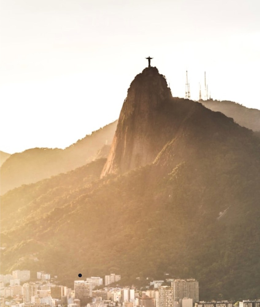Fotografía panorámica de Rio de Janeiro con el Cristo Redentor